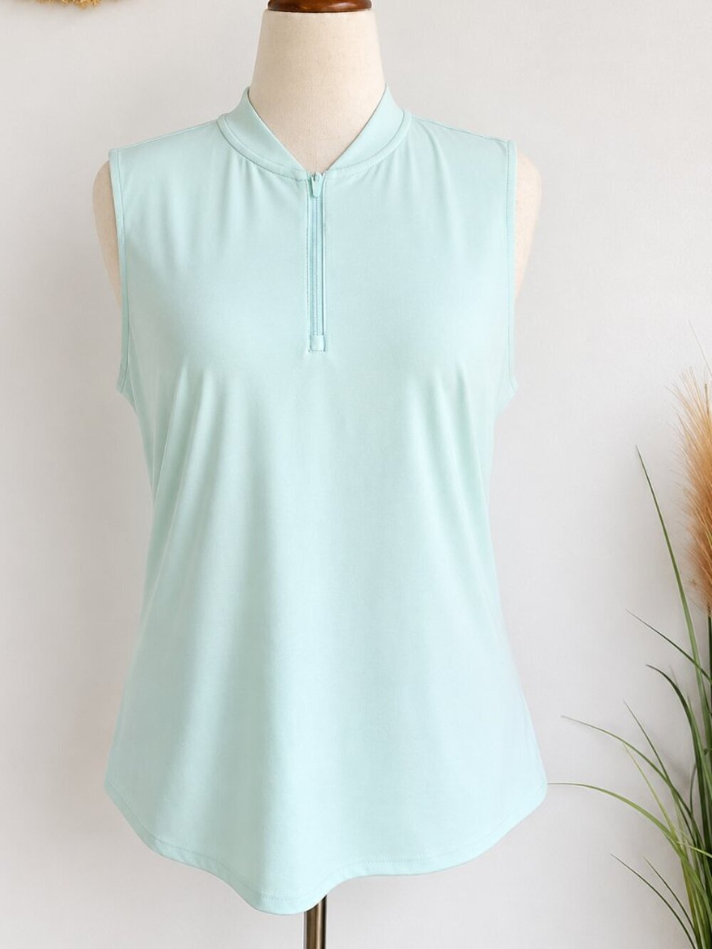 Bad Birdie NEW Blade Minty Fresh Green Sleeveless Womens Golf Polo SZ XL Sporty - Picture 3 of 14